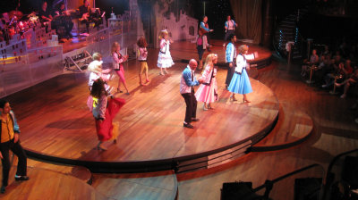 50s show in the Universal Lounge