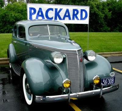 This must be a '37 Packard Dictator