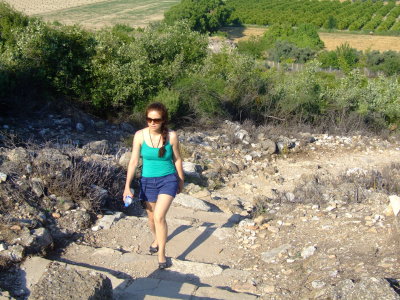 yesim walking at aspendos