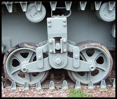 Left rear bogie