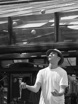 1juggler.jpg