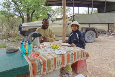 light breakfast during our morning game drive