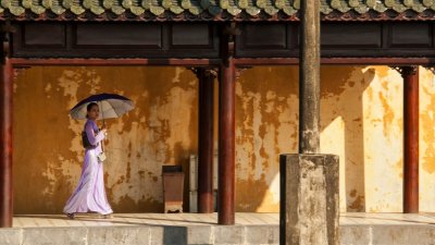 It's so hot at the Citadel, Hue