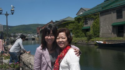 V with Toshie, our JTB tour leader par excellence, at Otaru Canal