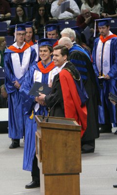 Carl magna cum laude