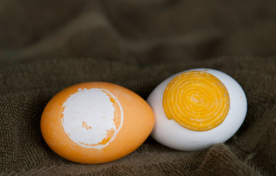 ying and yang egg