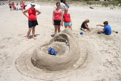 Sandsculptures: Eaten by the shark