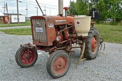 Tracteur farmall 1958 modle 140
