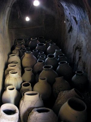 Mesr 07-09-85 167 empty pots.jpg