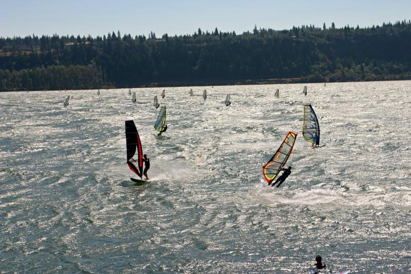 Gorge Wind Surfers