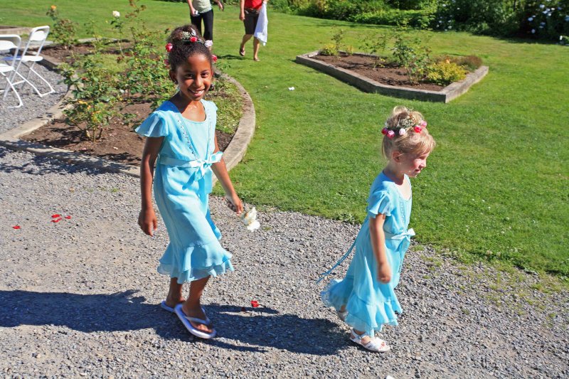  Flower Girls March To The Front