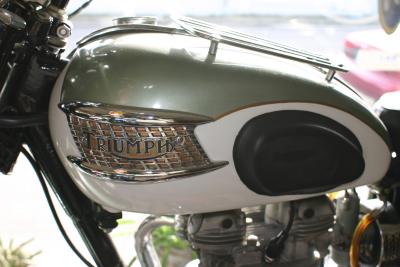 Triumph Tank ( 60's)