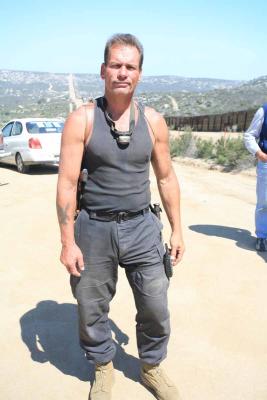  Minuteman Near Mexican Border In Calif. (  Real Life Rambo)
