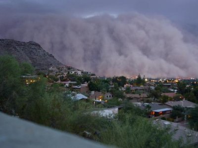 Phoenix Dust Storm 2011 (2)