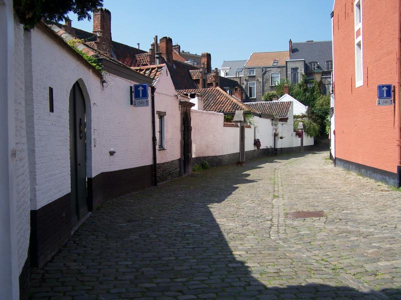 BEGIJNHOF ST. ELISABETH - BEGUINAGE ST. ELISABETH