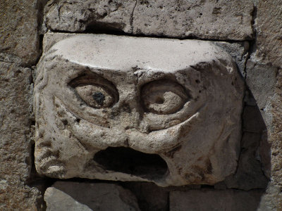 Dubrovnik Slippery boasting step, Franciscan Monastry detail 