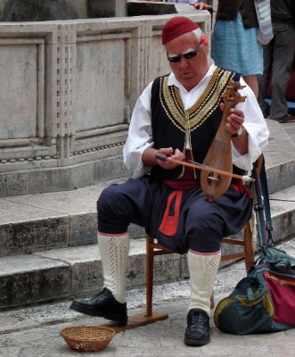 Dubrovnik musician by Onofrios large fountain