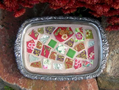 red  & green rectangle tray