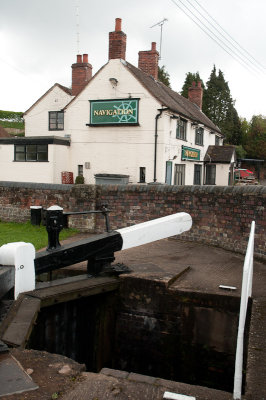 The Navigation, a rough-and-ready lockside pub