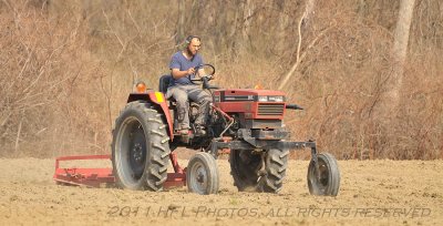 Early April 20110411_24 tractor.JPG