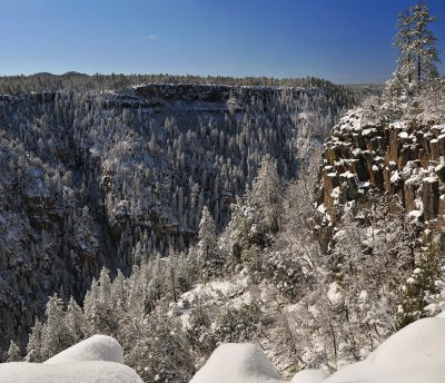 Oak Creek Canyon - Snowy Morning