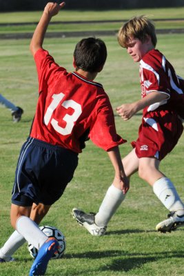 Damian Dribbles.JPG