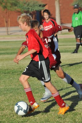 Josh Dribbles.JPG