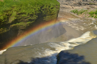 Letchworth State Park - Middle Falls Rainbow 2.jpg