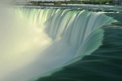 Niagara Falls - Canadian Falls Brink 1.jpg