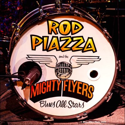 Rod Piazza & The Mighty Flyers With Leon Blue -- December 2011