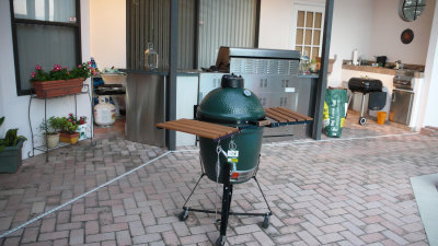 Medium BGE in front of primary grill.jpg