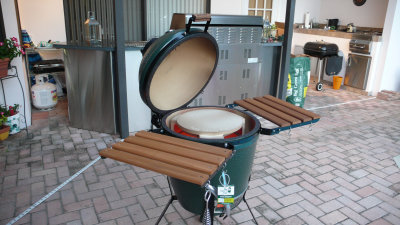 Big Green Egg with ceramic pizza plate and plate setter.jpg