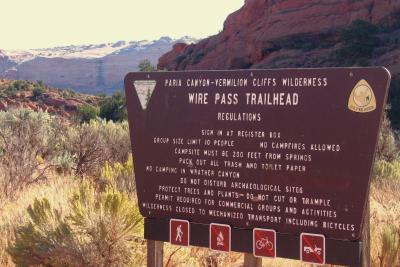 Wirepass Trailhead into the Coyote Buttes North Area