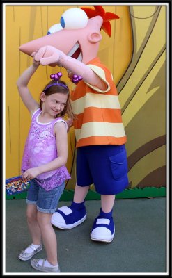 Noelle dancing with Phineas!