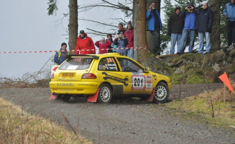 Car 201 Darren Pinchin and Karen Watts.jpg