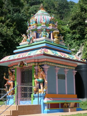 Small shrine, Nattukhottai Chettiar temple