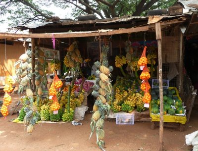 Roadside fruit stall, Dambulla