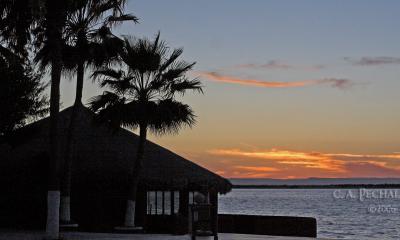 g4/40/607940/3/59946778.LaPazsunset.jpg