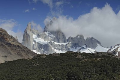 Mount Fitz Roy(3405m)-010412-Lago Capri, Los Glaciares Natl Park, Argentina-#0322.jpg