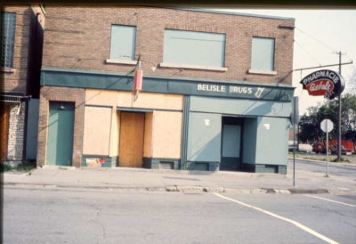 Chez Ida, rue St_Patrick, 2 blocs a droite de la salle Ste-Anne, aout 1976 - 2.jpg