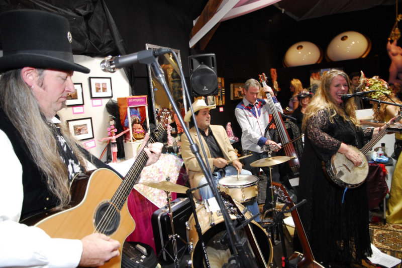 AB 111029 - ArtistsOpeningReception 085.JPG