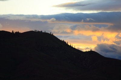 Heavenly light beyond the Wenatchee Hills USA