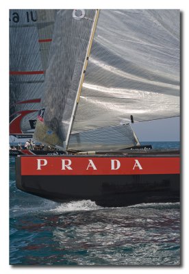 Prada y Alinghi se cruzan en el cajon de salida.