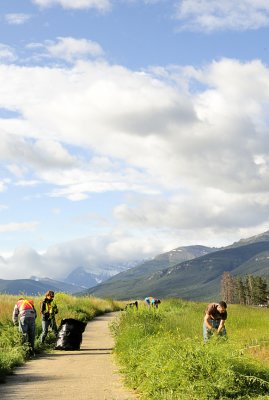 Travailleurs à Jasper près de la voie ferrée