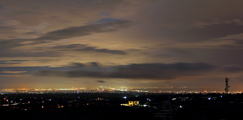 Manila Lights from Tagaytay.jpg