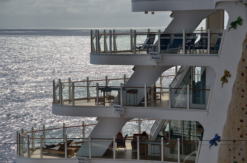 20111208 - Oasis of the Seas - 520 .jpg