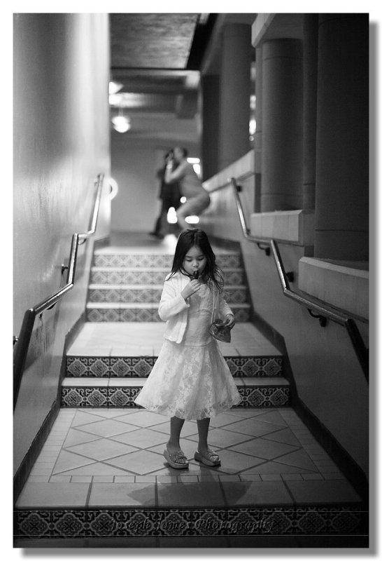 20070726 -- 205856 -- Canon 5D + 50 / 1.2L @ f/1.2, 1/320, ISO 1600