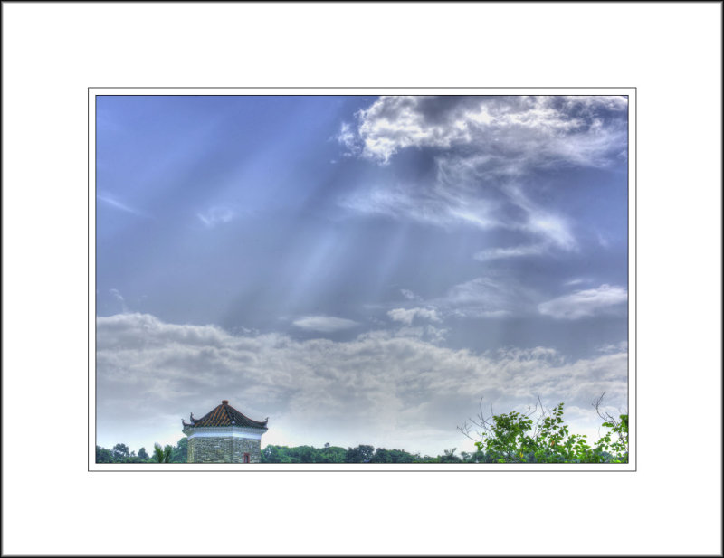 <font size=3><i>Tsui Shing Lau - the oldest pagoda in HK