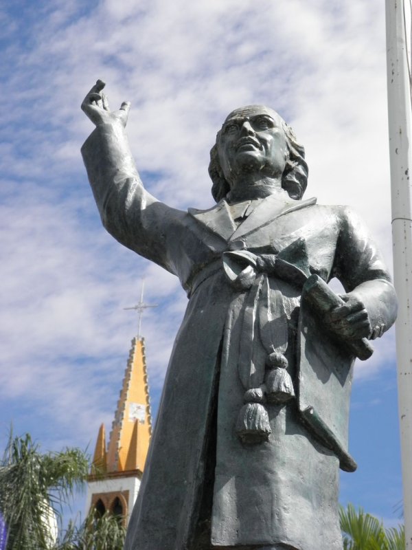 Miguel Hidalgo Statue