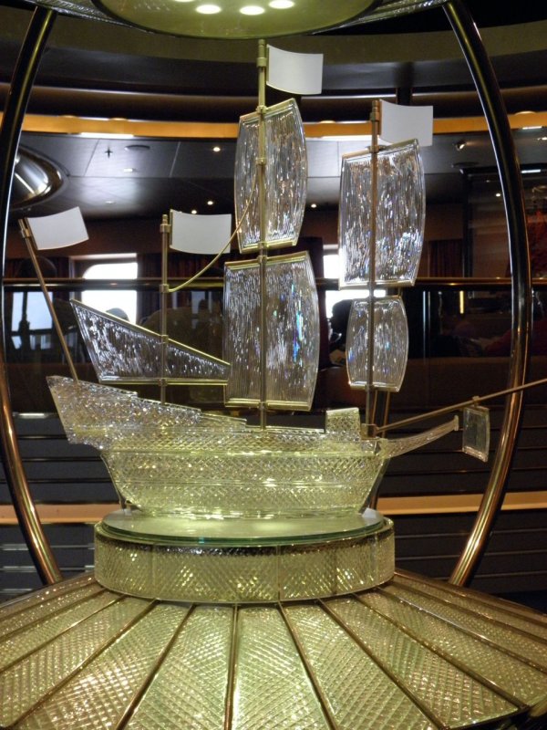 Westerdam Atruim Glass Ship